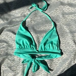 *FREE W/ PURCHASE* Halter bikini top